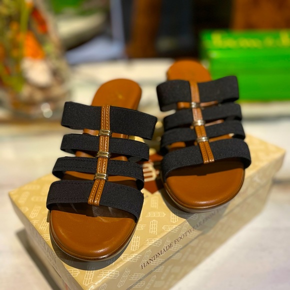 Italian Shoemakers Clover 4 Band Wedge Sandals, - Picture 2 of 8